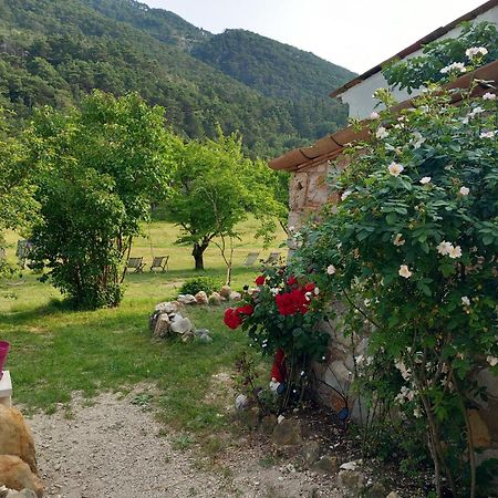 Gite La Mountagna Peyroules Экстерьер фото